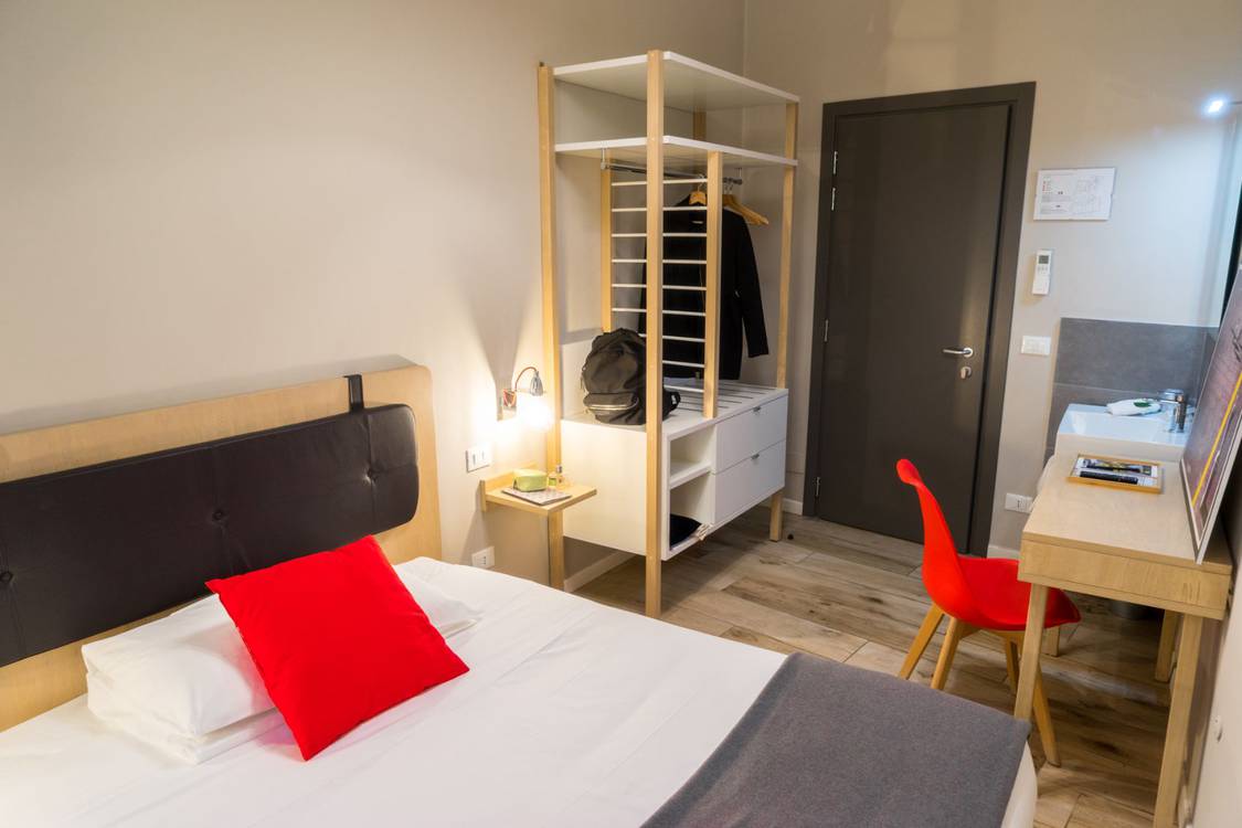 Single room with shared bathroom Hotel Centro Florence