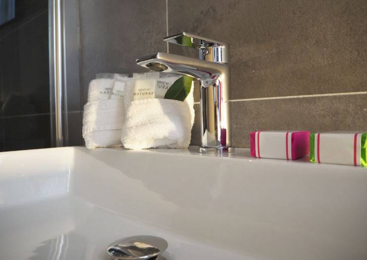 Camera singola con bagno condiviso Hotel Centro FIRENZE Camera singola con bagno condiviso Hotel Centro FIRENZE