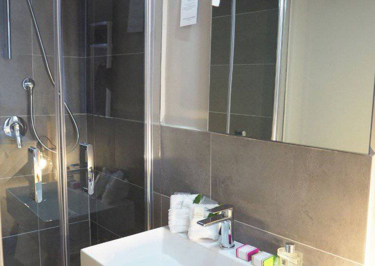 Single room with shared bathroom Hotel Centro Florence