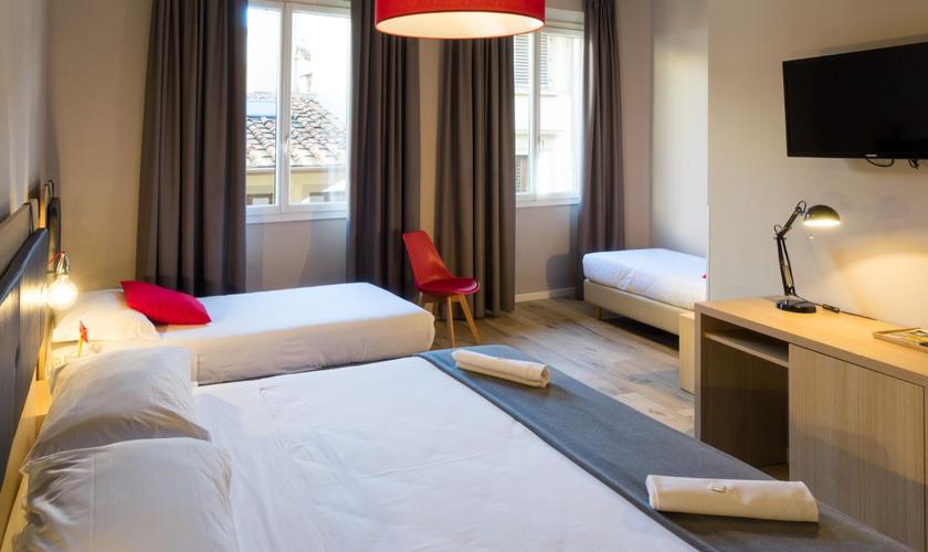 Habitación Cuádruple Hotel Centro Florencia Habitación Cuádruple Hotel Centro Florencia